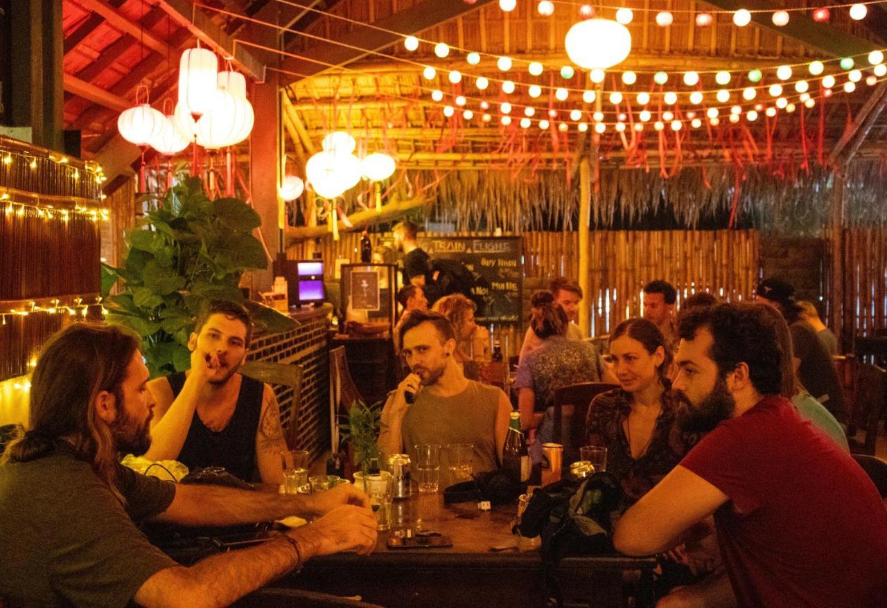 Serendipity Hoi An Hostel Bagian luar foto